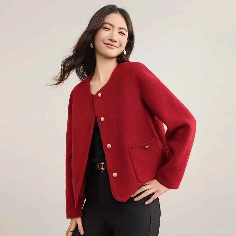 Casaco de Lã Feminino Élise – Elegância Bouclé em Lã 100%