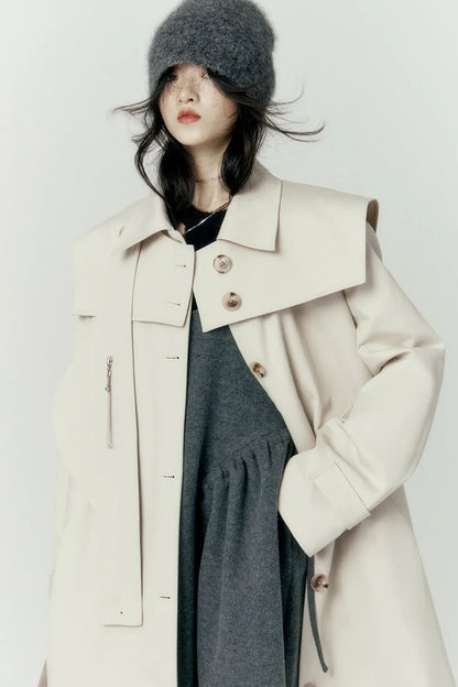 Trench Coat Feminino Helena — Estrutura, Versatilidade e Presença Urbana