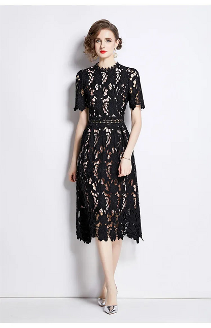 Vestido de Renda Feminino Camille Fleur — Midi com Bordado Floral