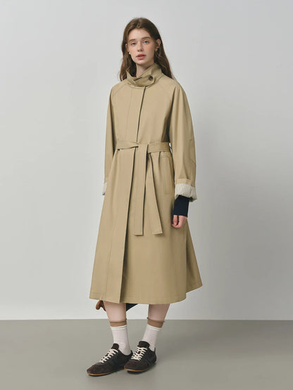 Trench Coat Feminino Beatrice — Leveza, Estrutura e Estilo Contínuo