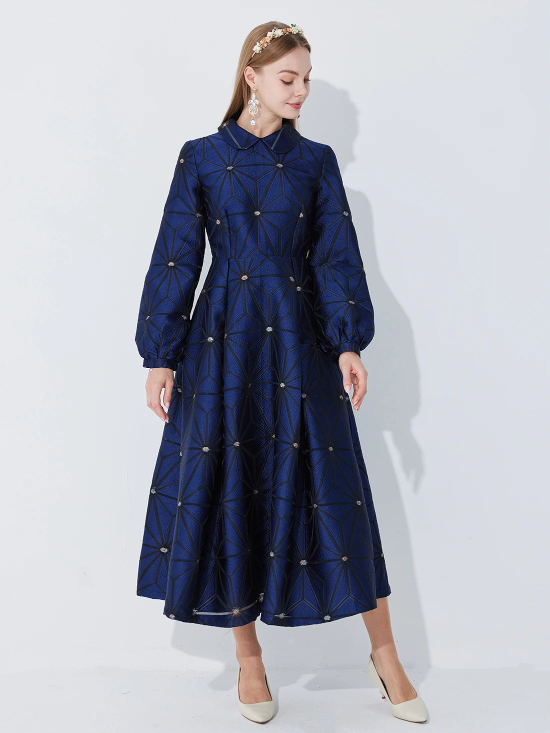 Outono/inverno gola virada manga forrada linha A silhueta geométrica jacquard pesado elegante e gracioso vestido longo