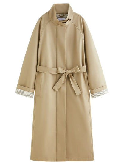 Trench Coat Feminino Beatrice — Leveza, Estrutura e Estilo Contínuo