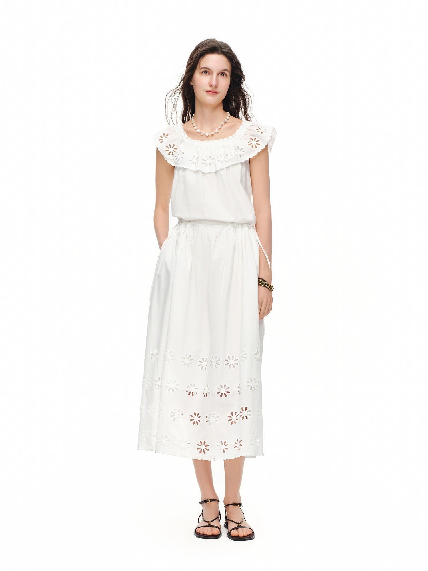 Vestido Floral DUSHU Off-Shoulder com Bordado e Amarração Branco, A-Line, Perfeito para Looks Casuais e Elegantes de Verão