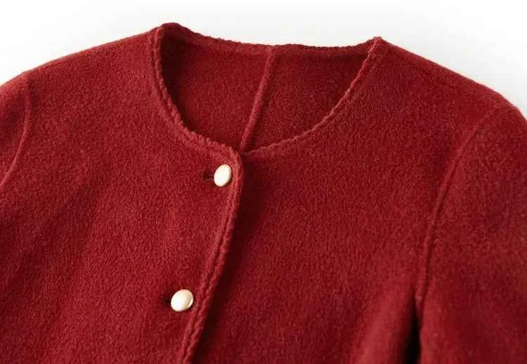 Casaco de Lã Feminino Élise – Elegância Bouclé em Lã 100%