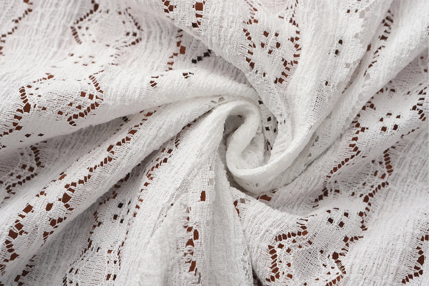 Vestido Longo de Renda Branco Bella – Ombro a Ombro & Elegância para Festas