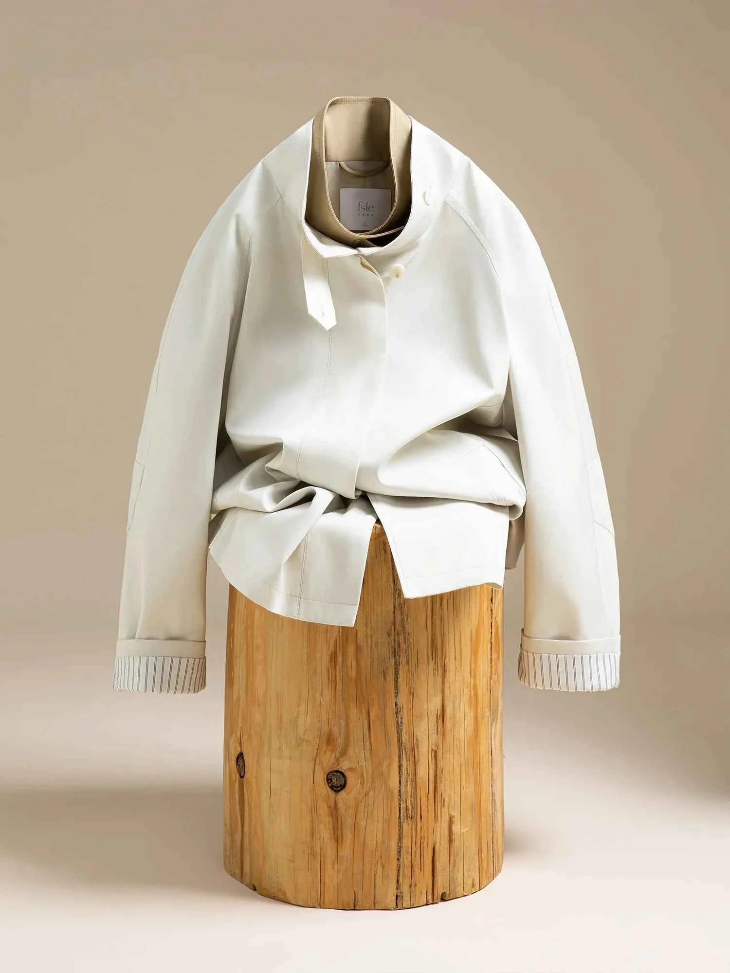 Trench Coat Feminino Beatrice — Leveza, Estrutura e Estilo Contínuo (Cópia)