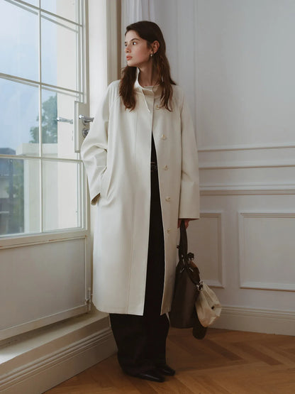 Trench Coat Feminino Beatrice — Leveza, Estrutura e Estilo Contínuo