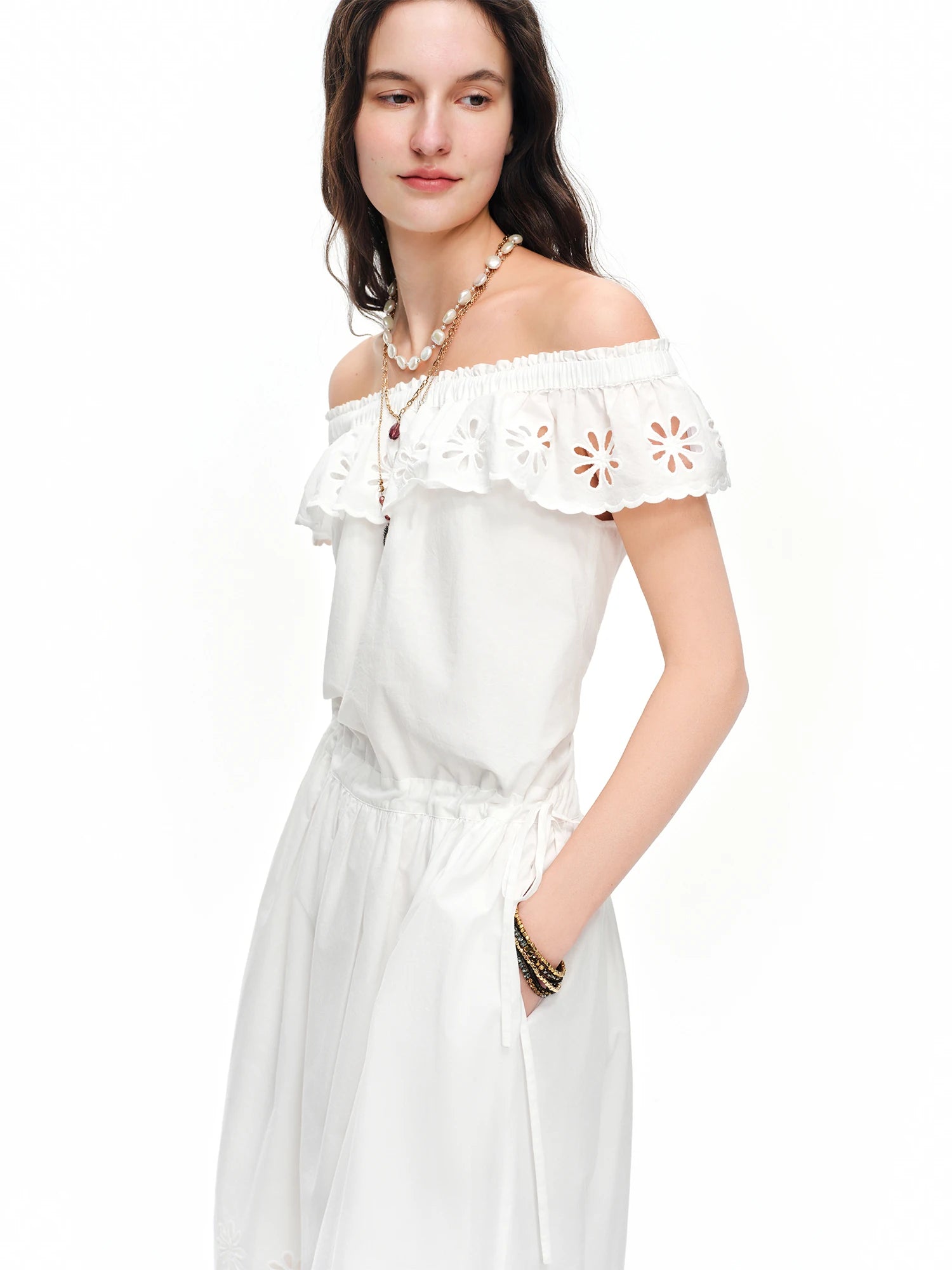 Vestido Floral DUSHU Off-Shoulder com Bordado e Amarração Branco, A-Line, Perfeito para Looks Casuais e Elegantes de Verão