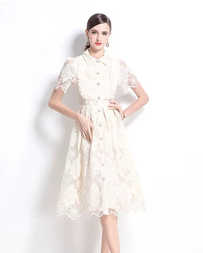 Vestido de Renda Feminino Cléo – Cintura Império e Botões Frontais