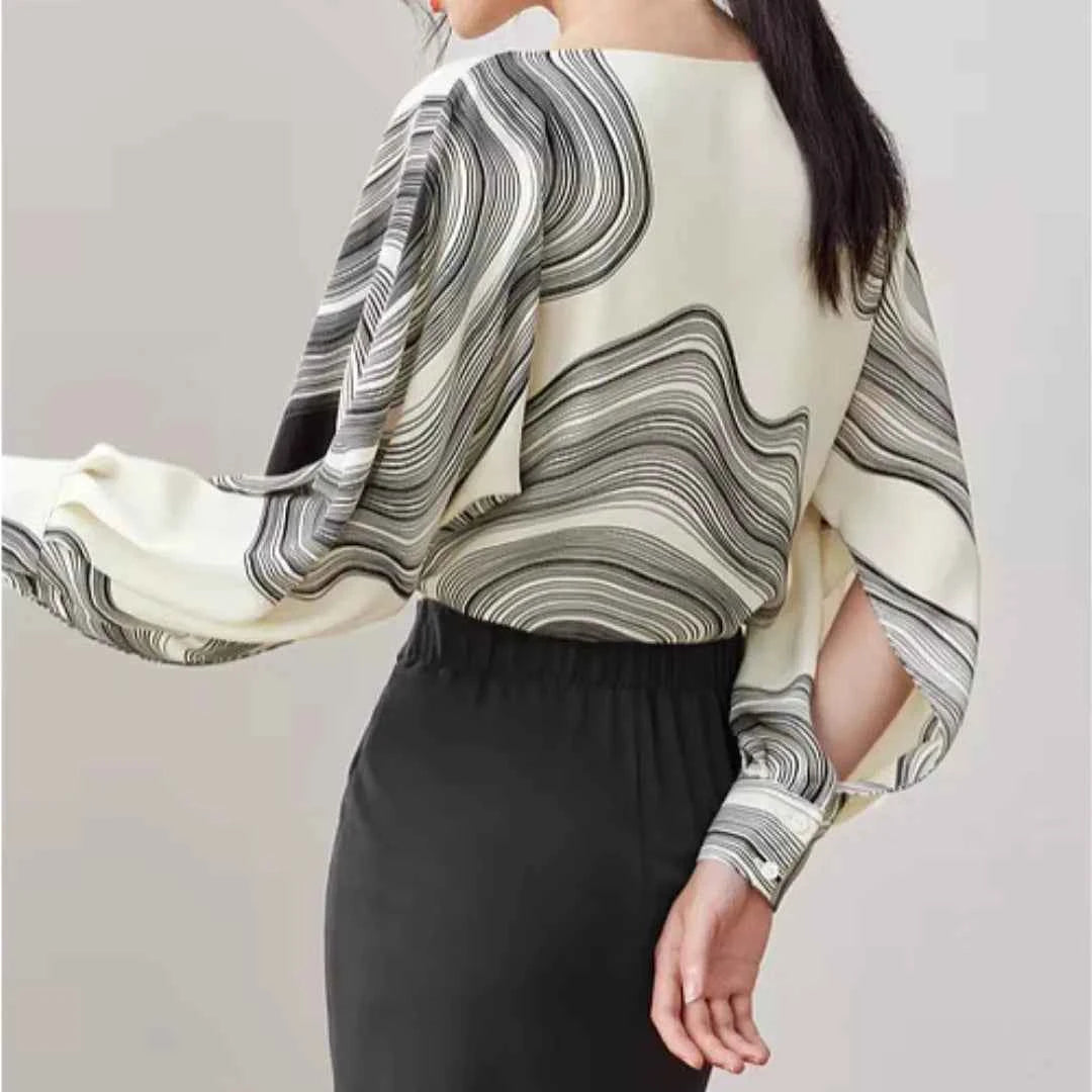 Blusa Chiffon Estampada Élise Marbre — Elegância Contemporânea com Leveza Absoluta