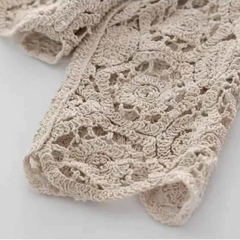 Cardigan de Crochê Rendado Lia Bohème – Leve, Versátil & Atemporal (Cópia)