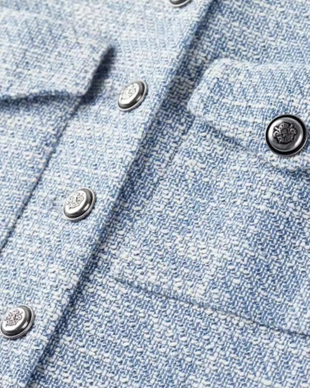 Casaco Tweed Feminino Azul Viviane – Alfaiataria Curta & Botões de Metal