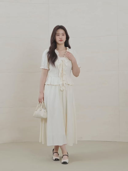 Blusa Feminina Elegante Serenity – Babados e Manga Curta em Viscose Premium