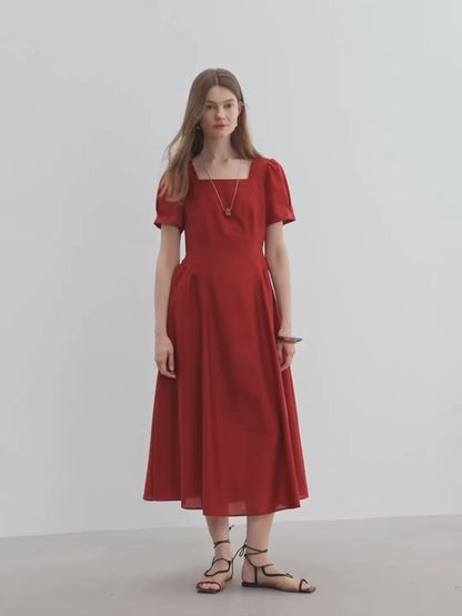 Vestido Midi Plus Size Scarlet – Silhueta Atemporal