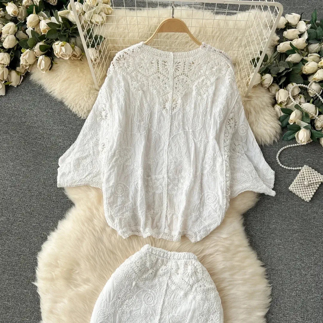 Saída de Praia Boho em Renda e Franjas – Amora