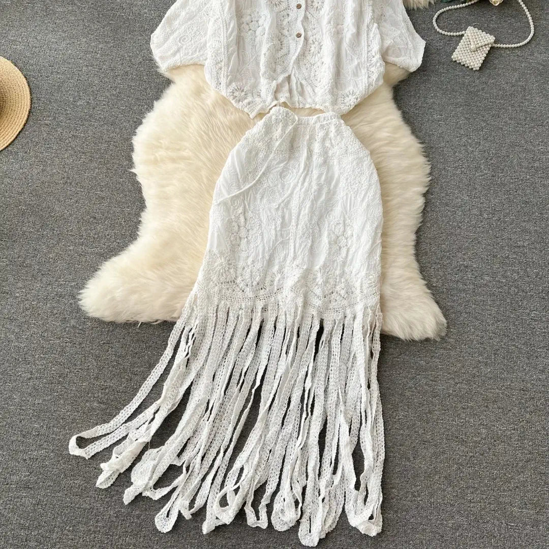 Saída de Praia Boho em Renda e Franjas – Amora