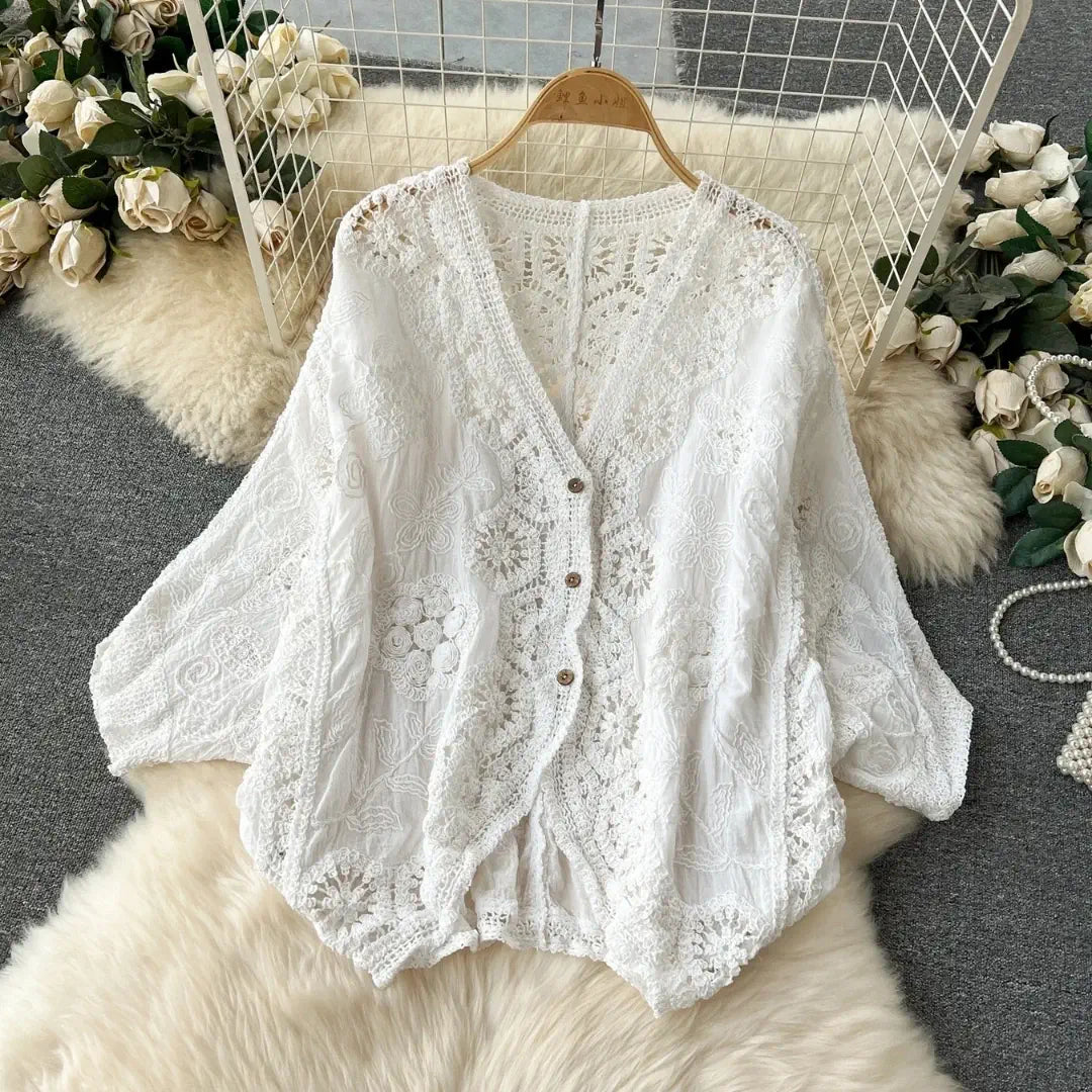 Saída de Praia Boho em Renda e Franjas – Amora