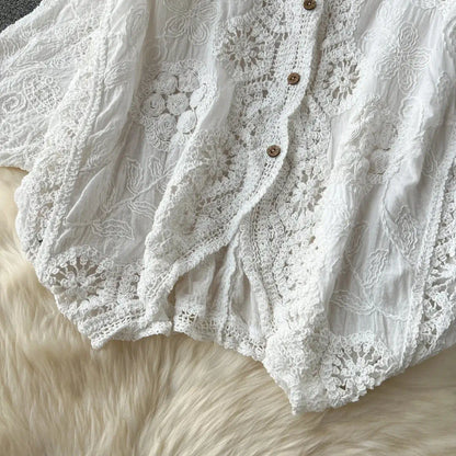 Saída de Praia Boho em Renda e Franjas – Amora