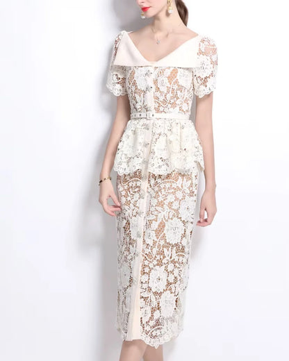 Vestido de Renda Feminino Helena Peplum – Cintura Império e Acabamento Bordado