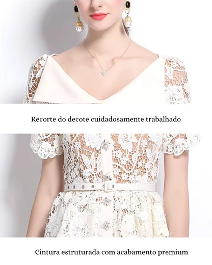 Vestido de Renda Feminino Helena Peplum – Cintura Império e Acabamento Bordado