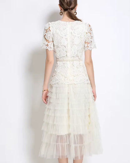 Vestido de Renda Feminino Élodie Pérola — Midi Elegante Bordado