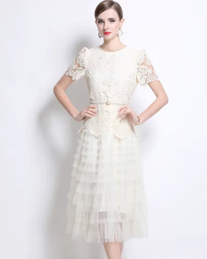 Vestido de Renda Feminino Élodie Pérola — Midi Elegante Bordado