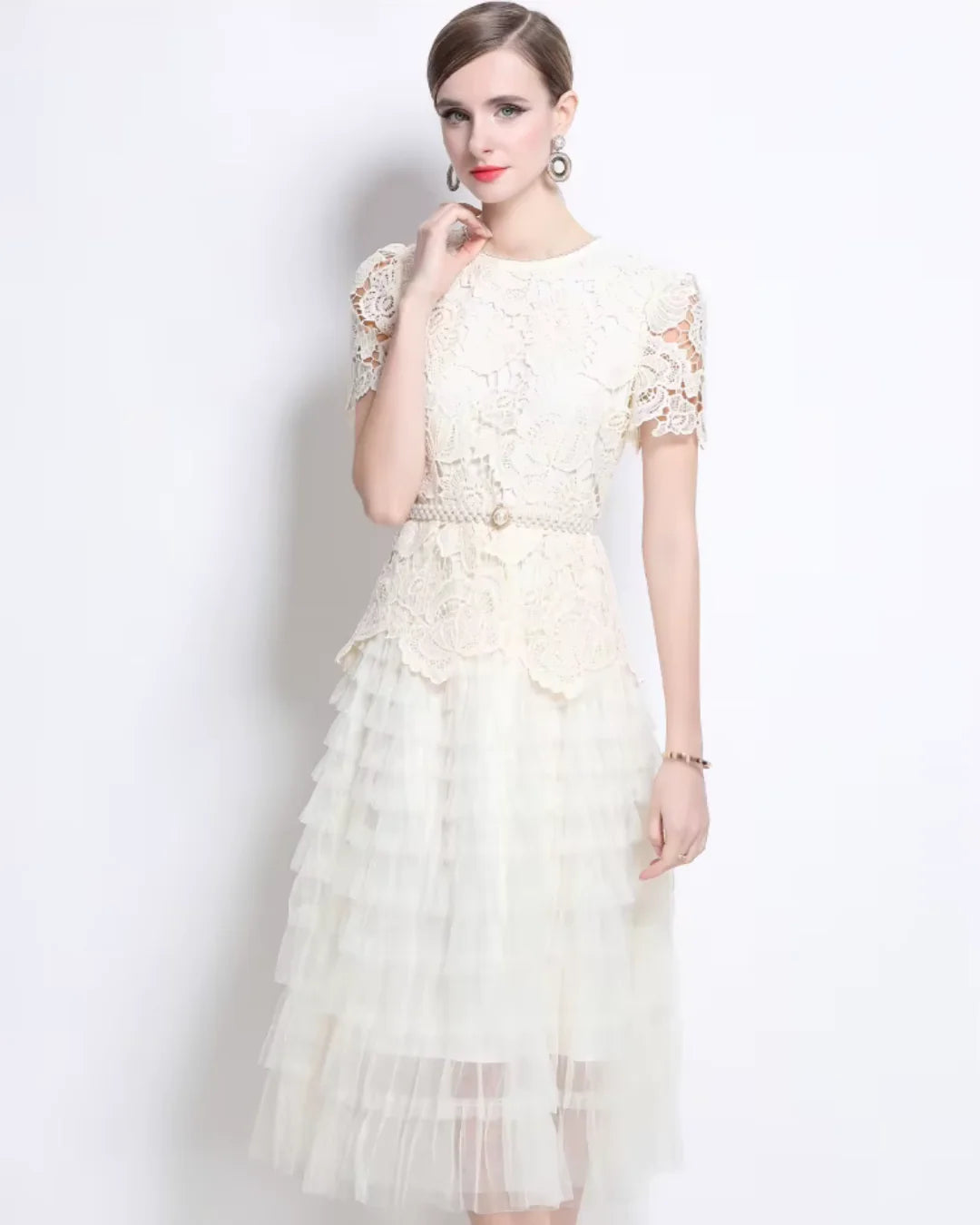 Vestido de Renda Feminino Élodie Pérola — Midi Elegante Bordado