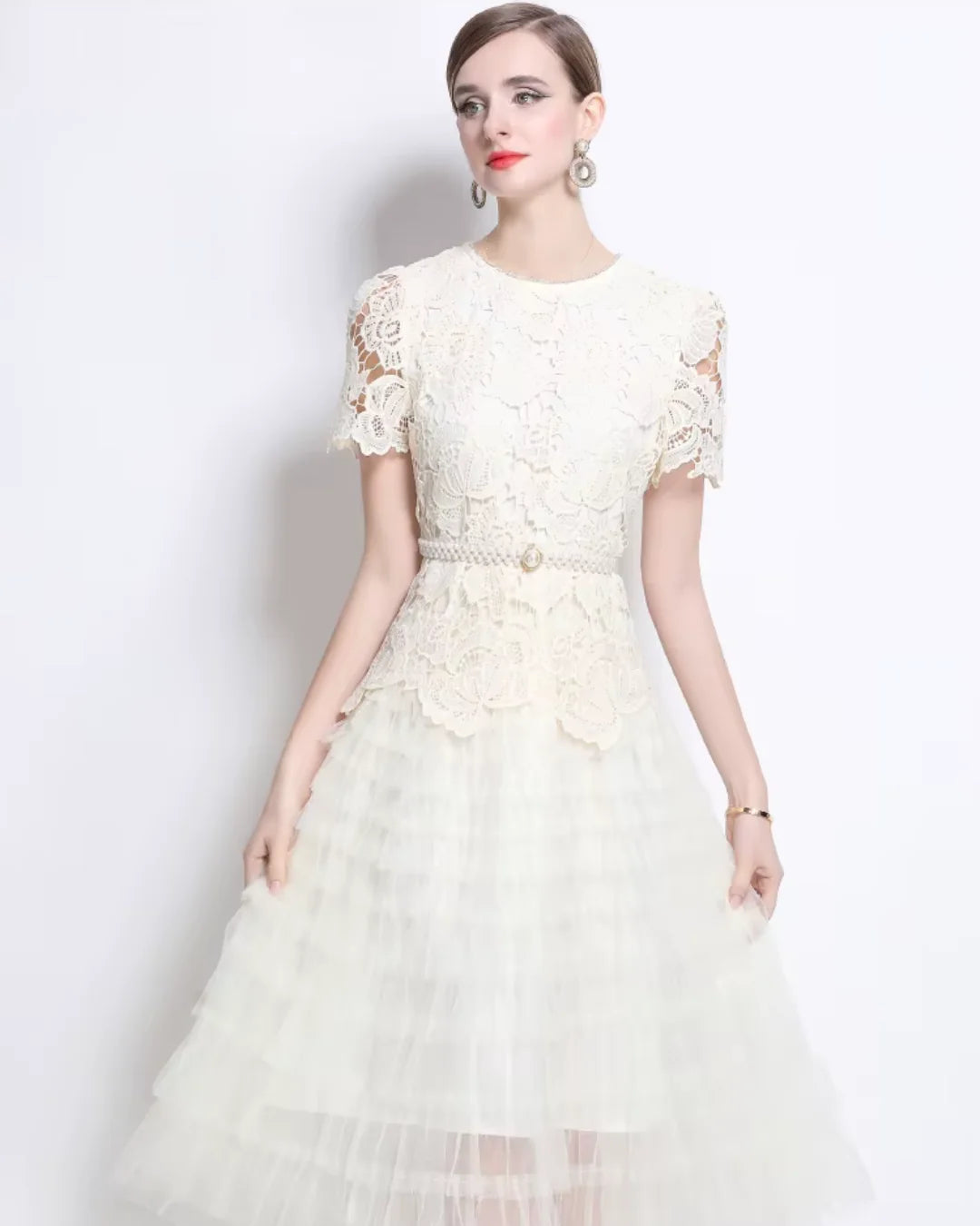 Vestido de Renda Feminino Élodie Pérola — Midi Elegante Bordado